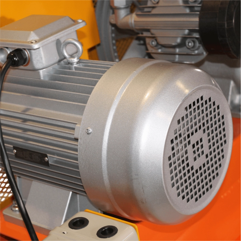 Compresor de aer cu piston BISONTE SW102-170 cu ulei 400V 10 cp debit 1179 l/min presiune 8 bar